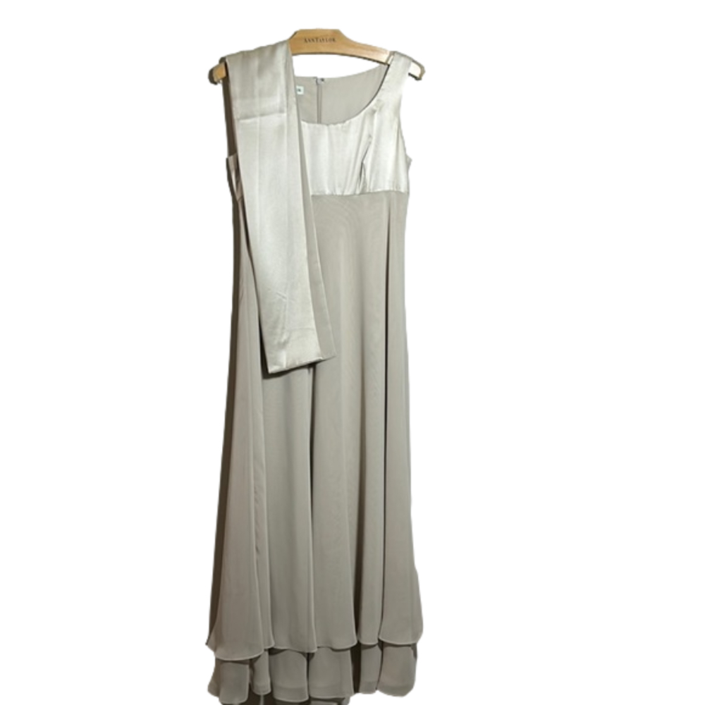 (6) VINTAGE silk blend dress Ann Taylor worn once on cruise. In garment bag